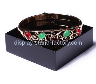 Customize acrylic ring holder NJD-111